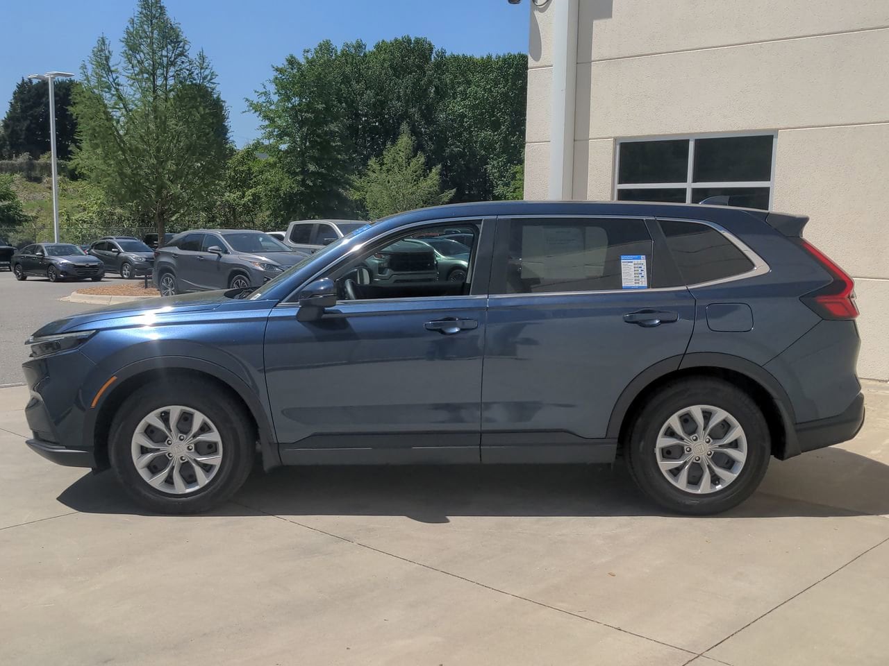 2025 Honda CR-V LX photo 6