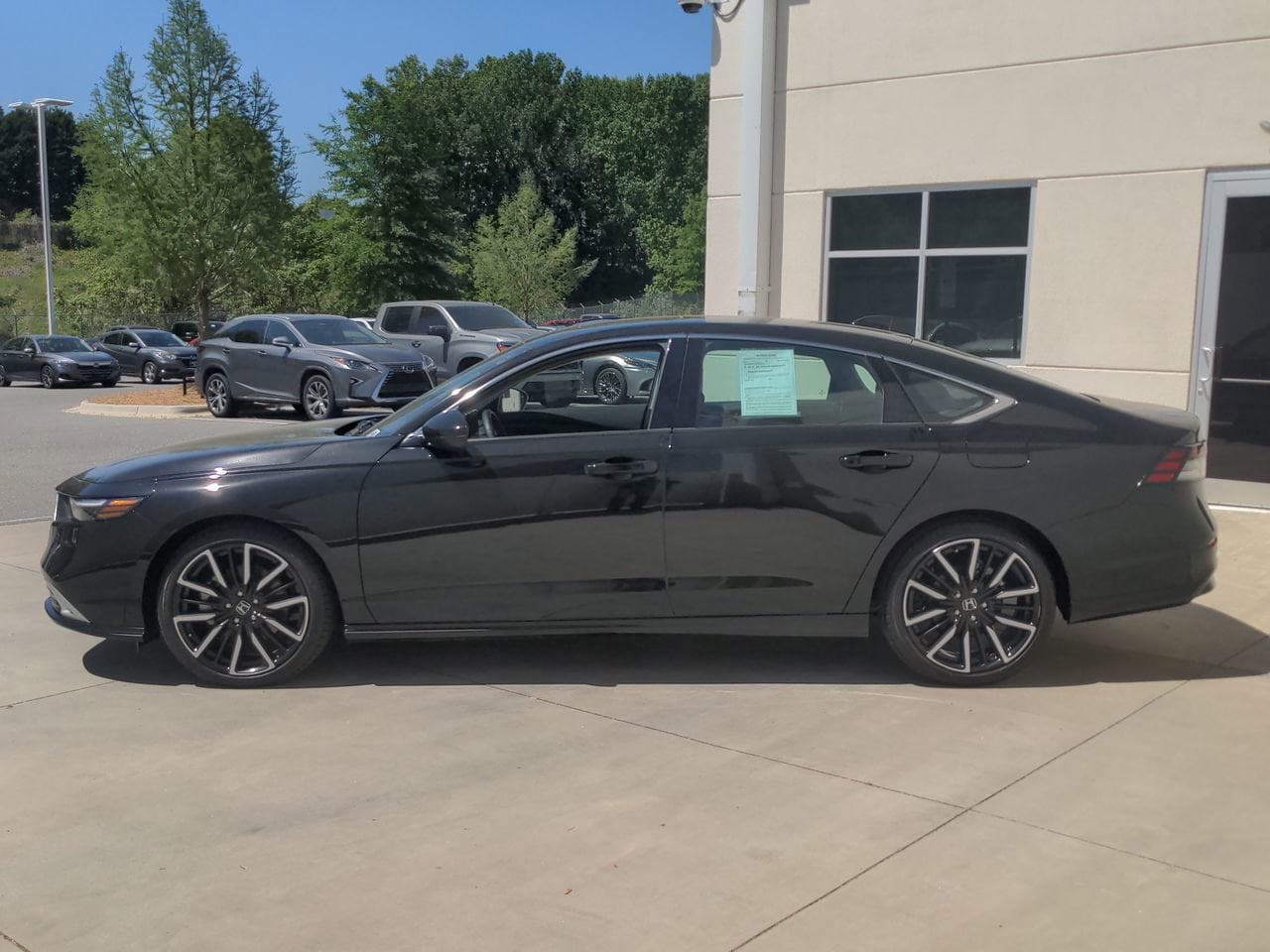 2025 Honda Accord Hybrid Touring photo 6