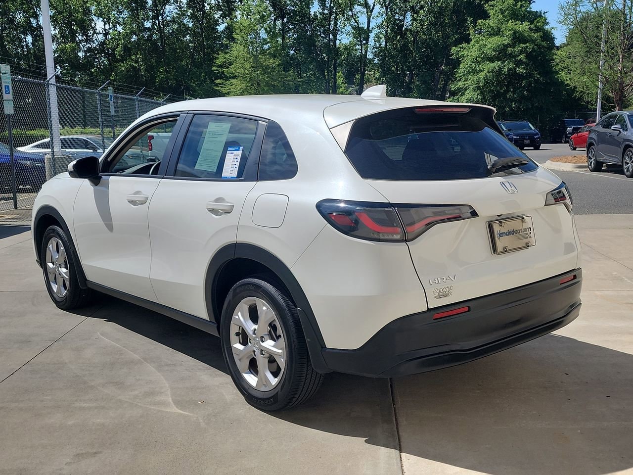 2023 Honda HR-V LX photo 3