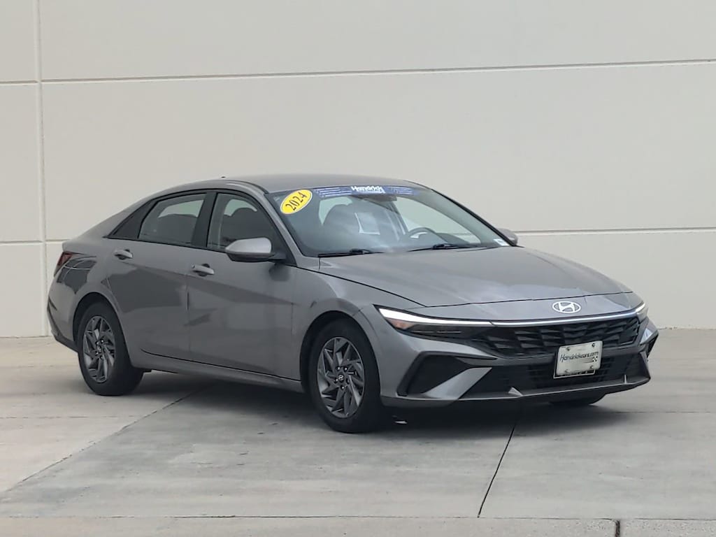 Used 2024 Hyundai Elantra SEL Sedan