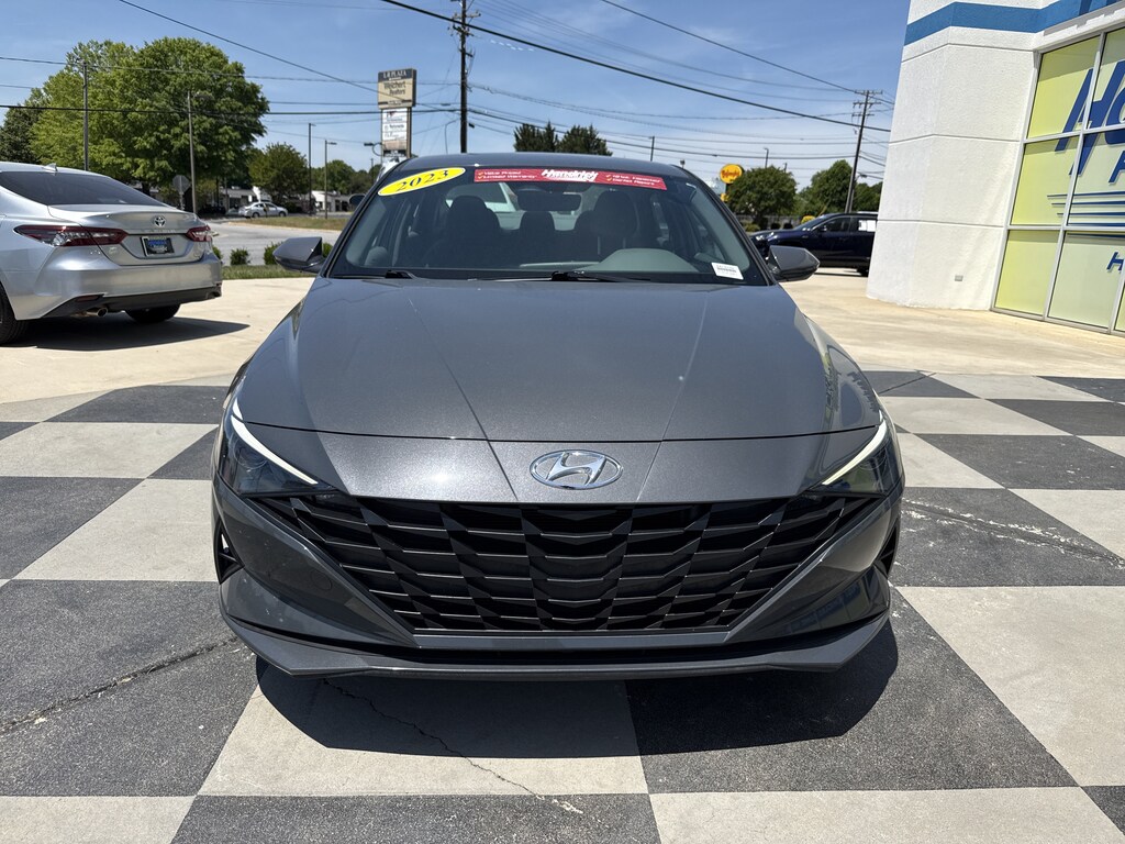 Used 2023 Hyundai Elantra Hybrid Blue Sedan