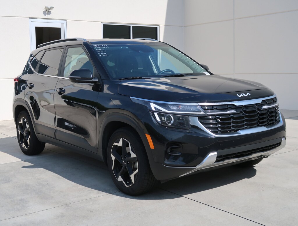 Used 2024 Kia Seltos EX SUV