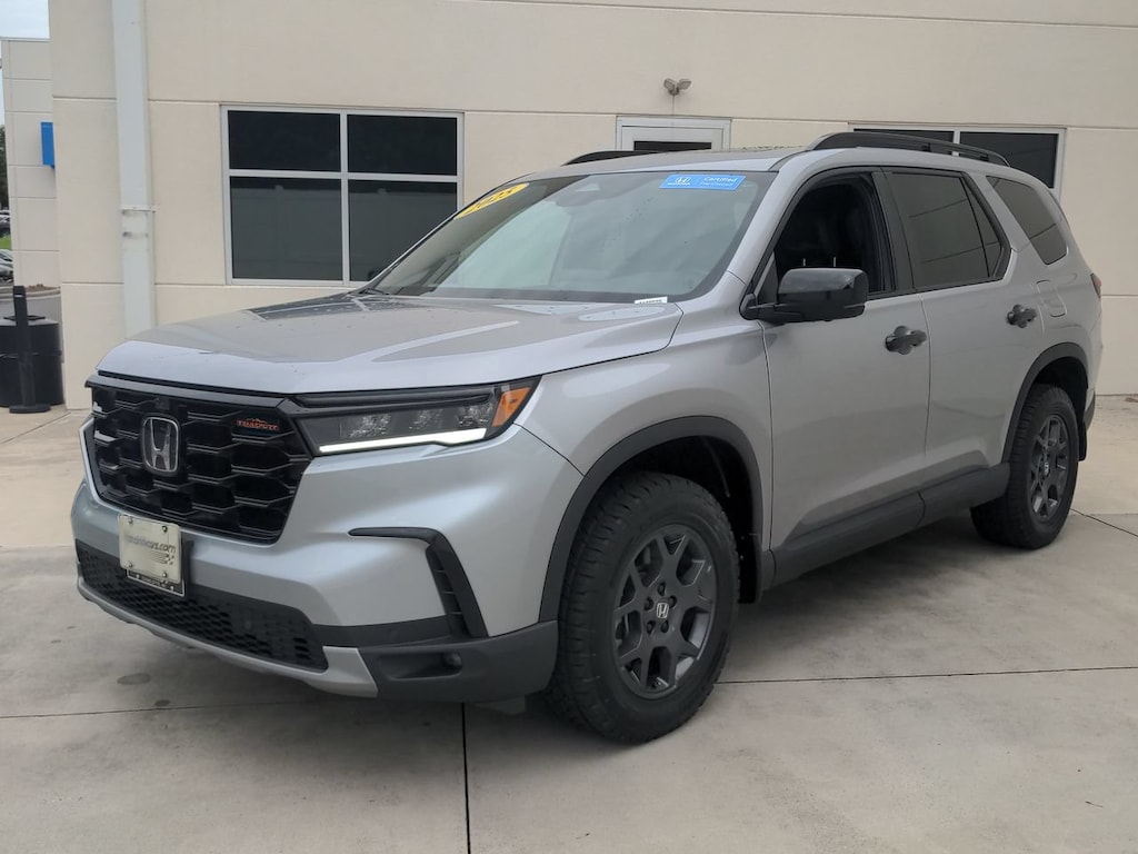 Certified 2025 Honda Pilot TrailSport SUV