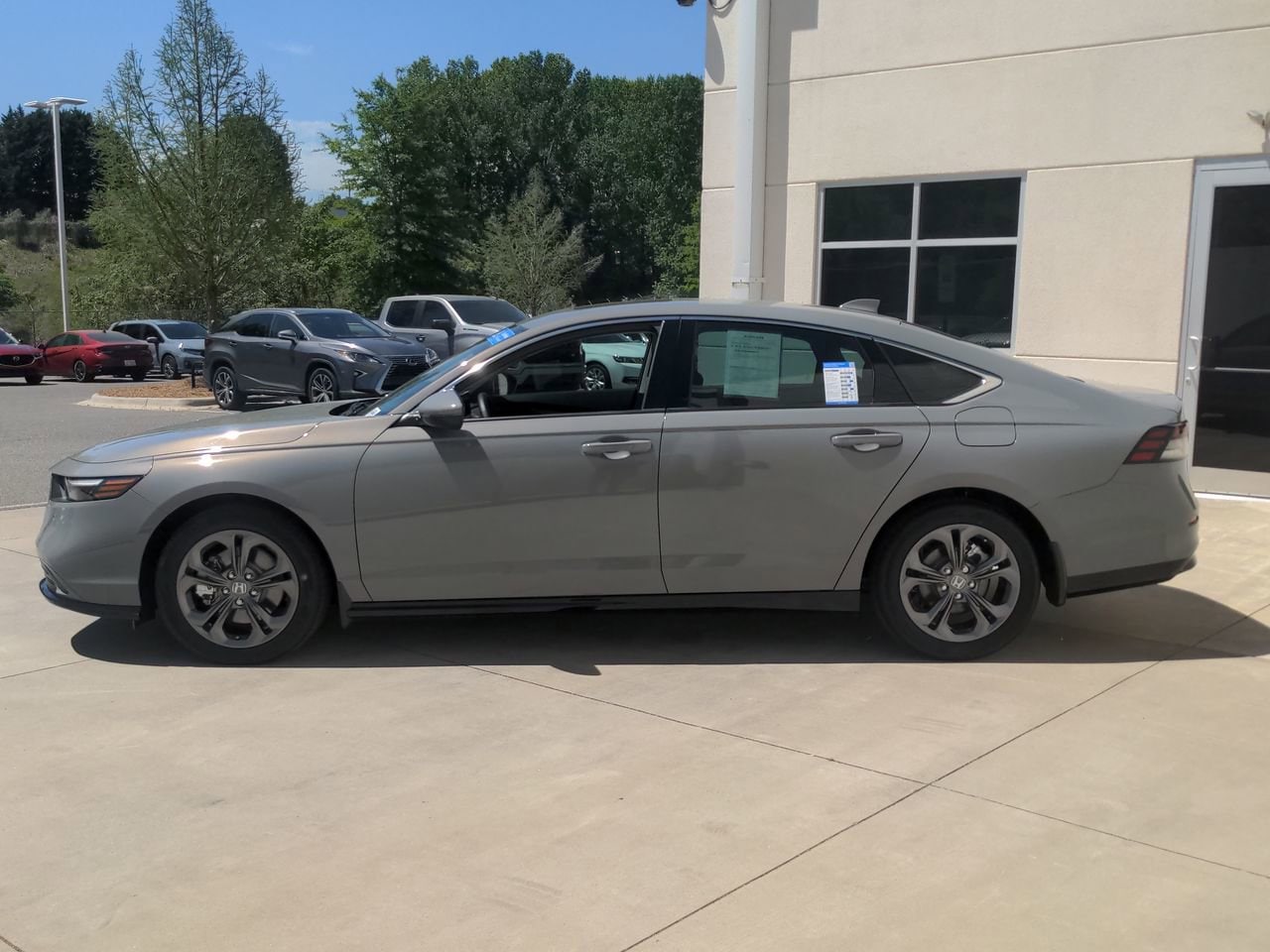 2025 Honda Accord Hybrid EX-L photo 6