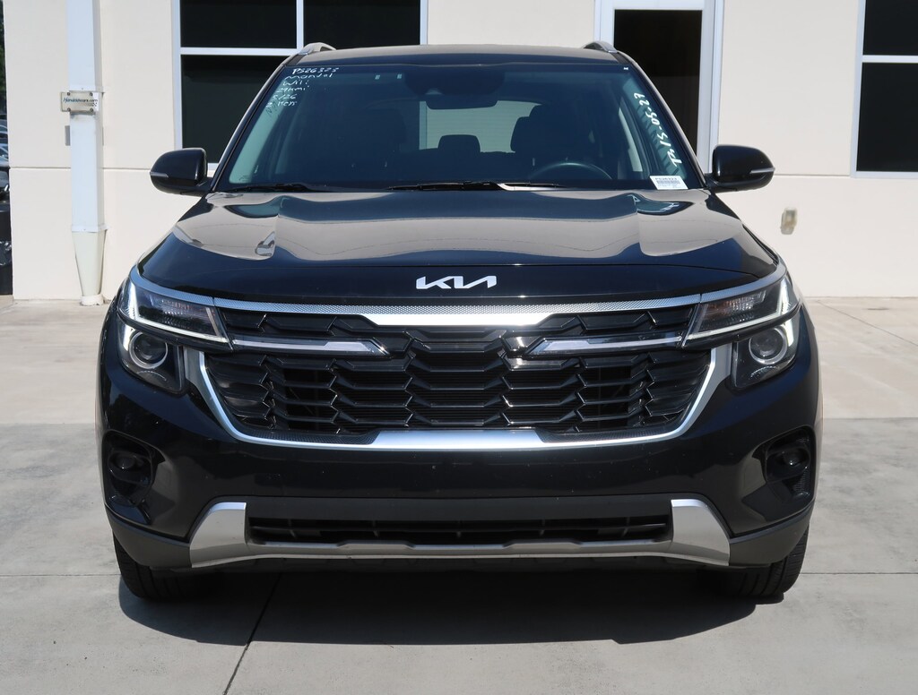 Used 2024 Kia Seltos EX SUV