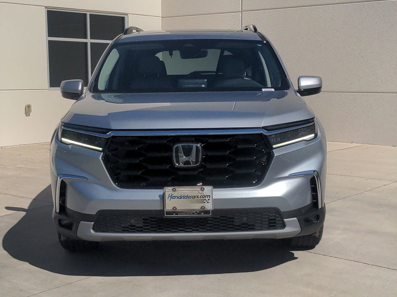 2024 Honda Pilot Touring photo 2