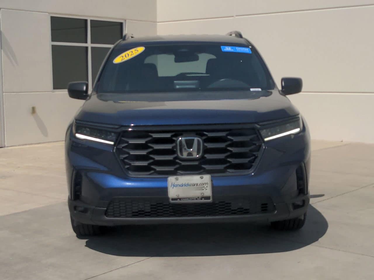 2025 Honda Pilot Sport photo 2