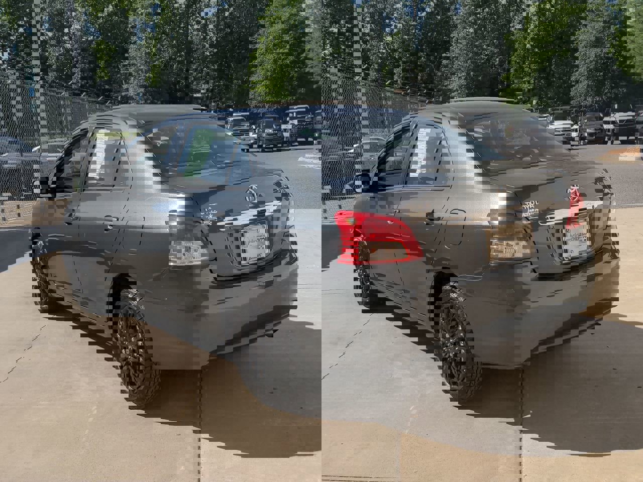 2010 Toyota Yaris photo 3