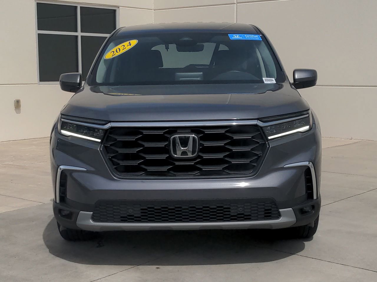 2024 Honda Pilot EX-L 8 Passenger photo 2