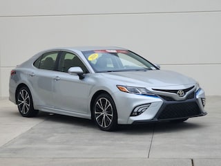 2018 Toyota Camry SE Sedan