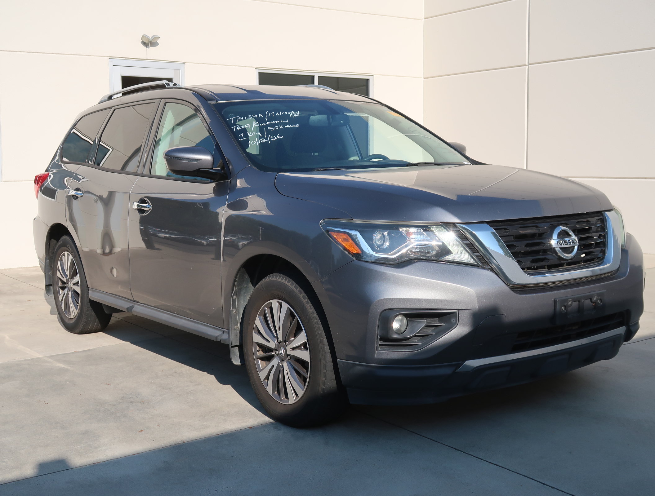 Used 2017 Nissan Pathfinder SV SUV