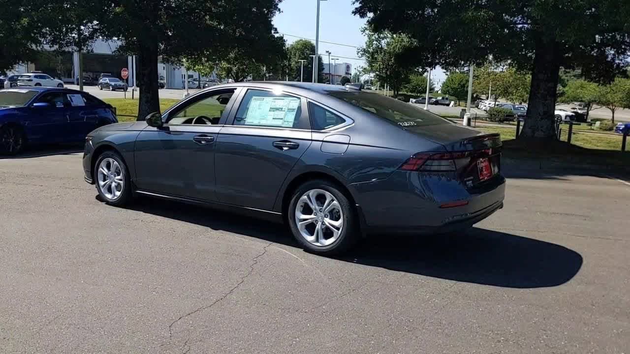 2025 Honda Accord LX photo 6