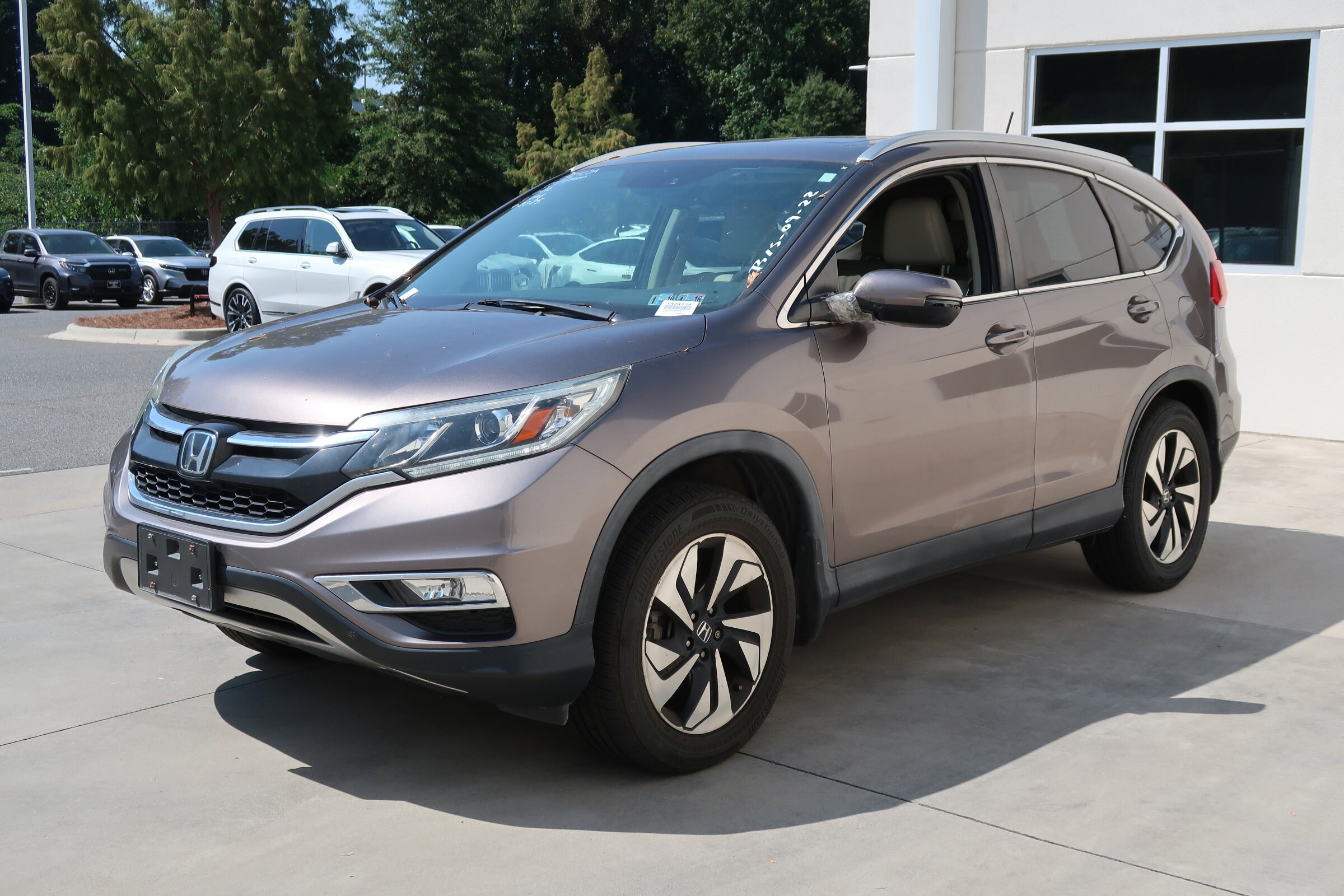 2015 Honda CR-V Touring photo 3