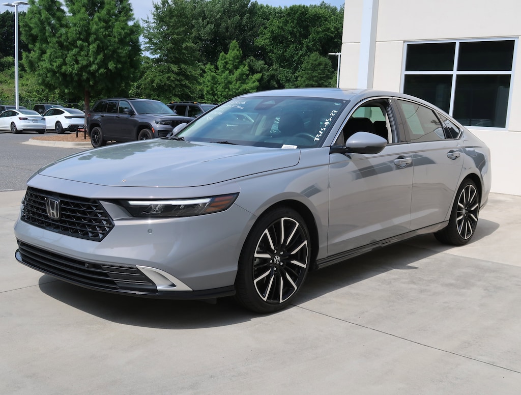 Used 2025 Honda Accord Hybrid Touring Sedan