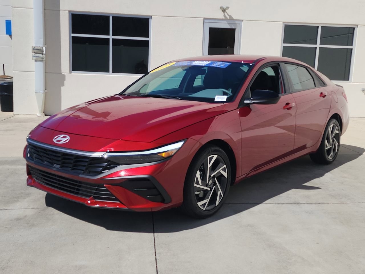 2025 Hyundai Elantra SEL Sport photo 4