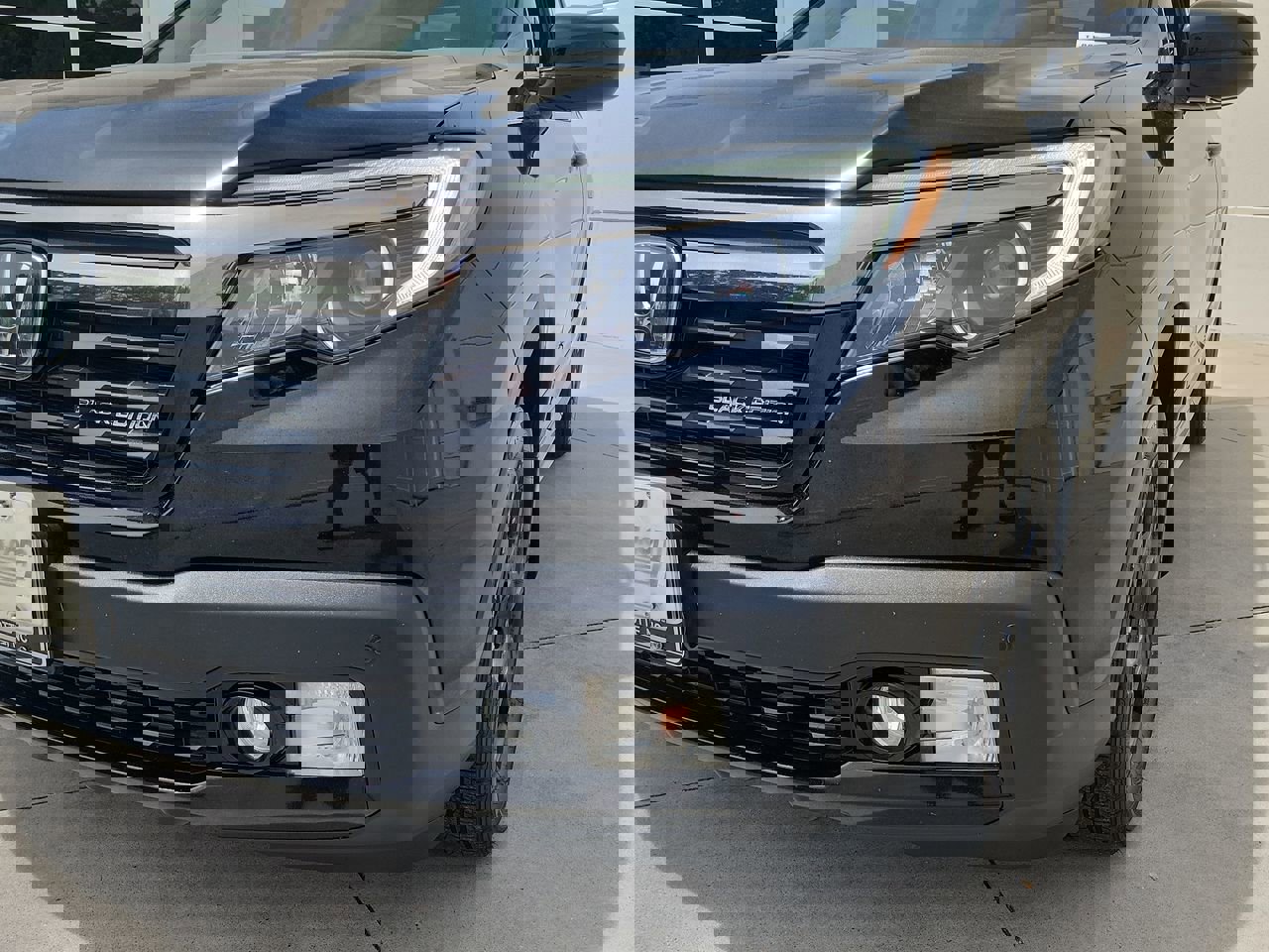 2019 Honda Ridgeline Black Edition photo 5