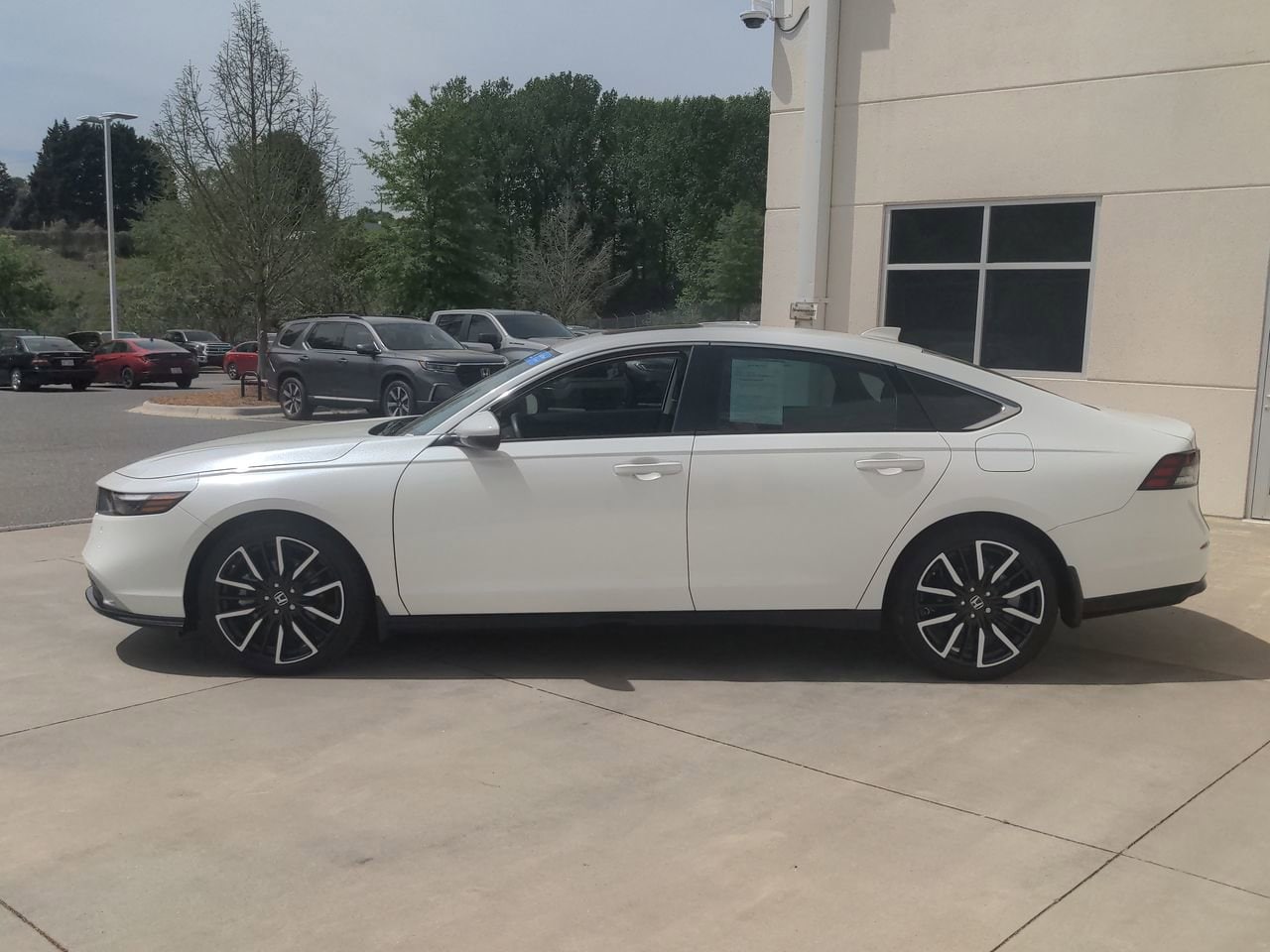 2024 Honda Accord Hybrid Touring photo 6