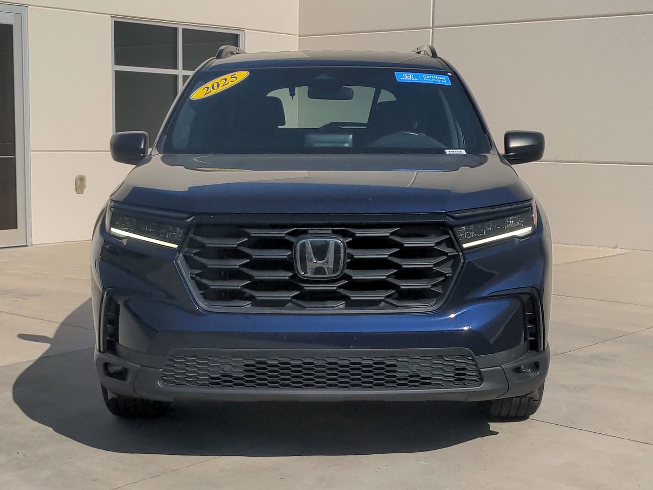 2025 Honda Pilot Sport photo 2