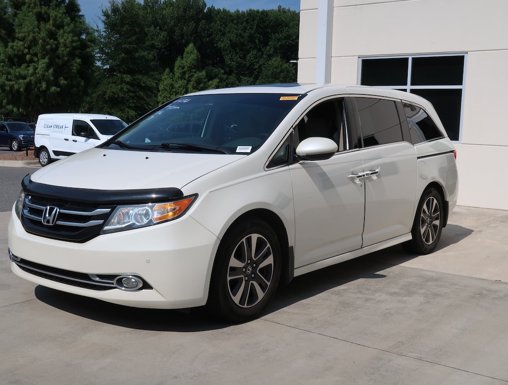 Used 2015 Honda Odyssey Touring Minivan