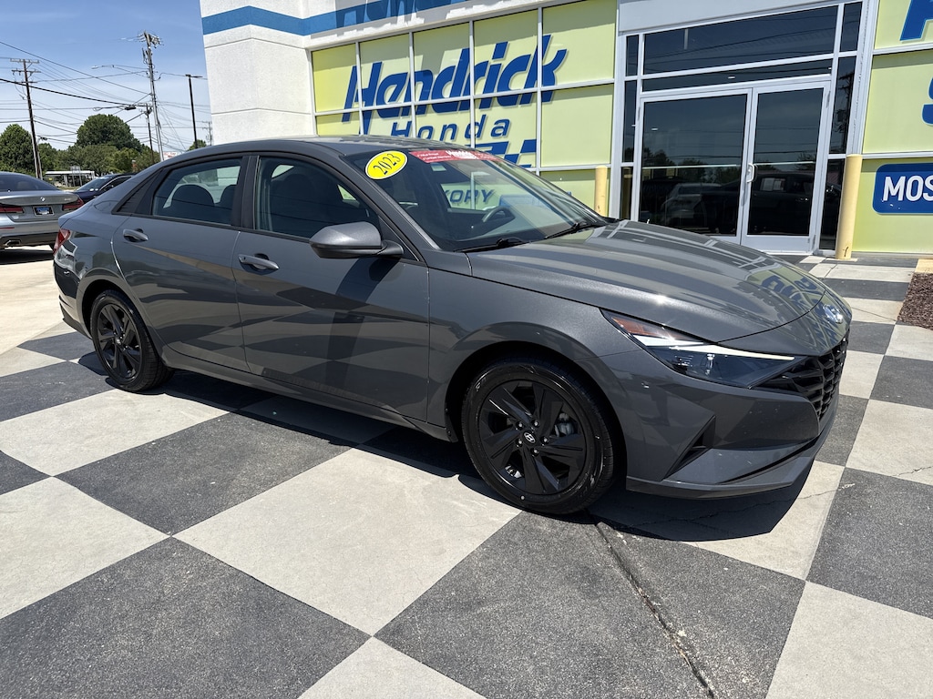 Used 2023 Hyundai Elantra Hybrid Blue Sedan