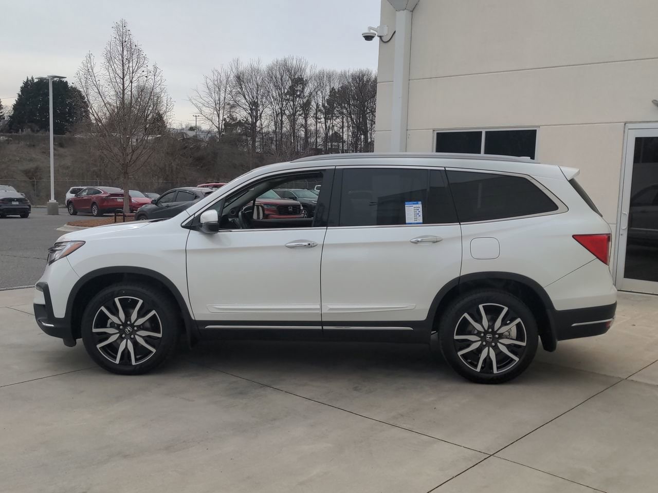 2022 Honda Pilot Touring 7-Passenger photo 6