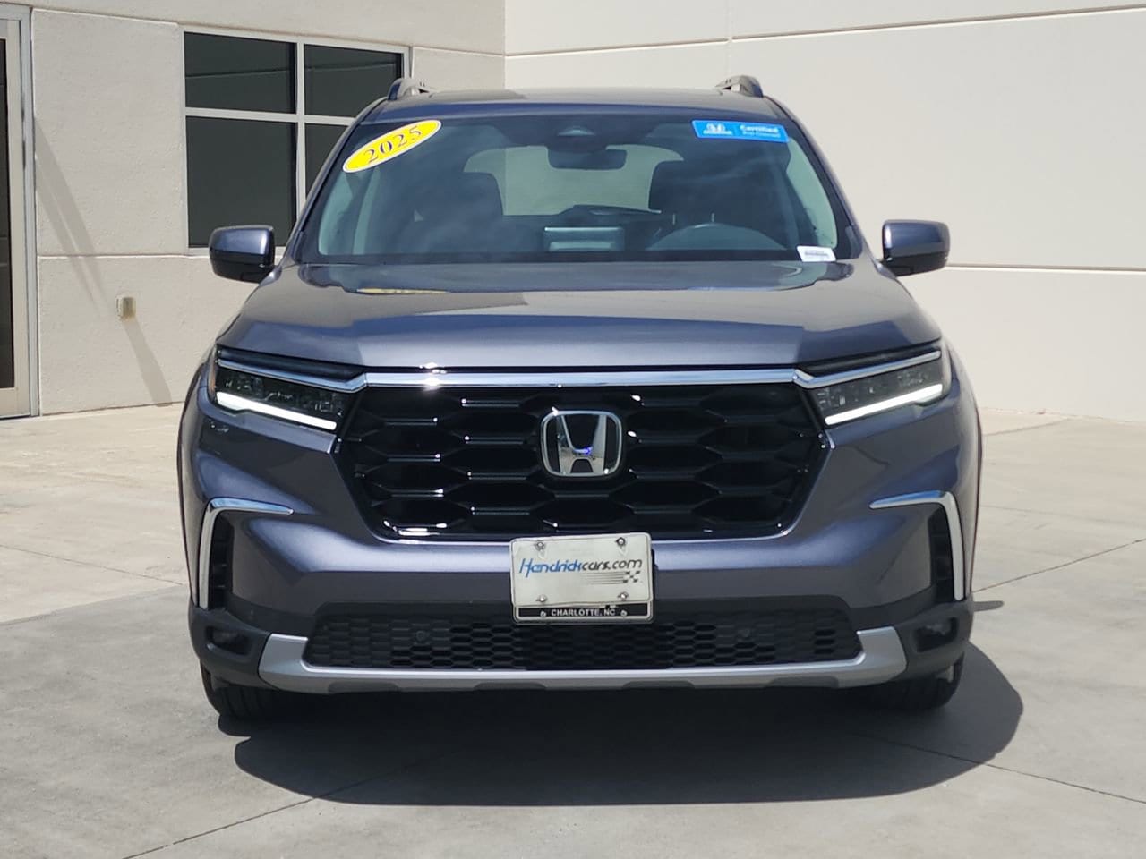 2025 Honda Pilot Touring+ photo 2