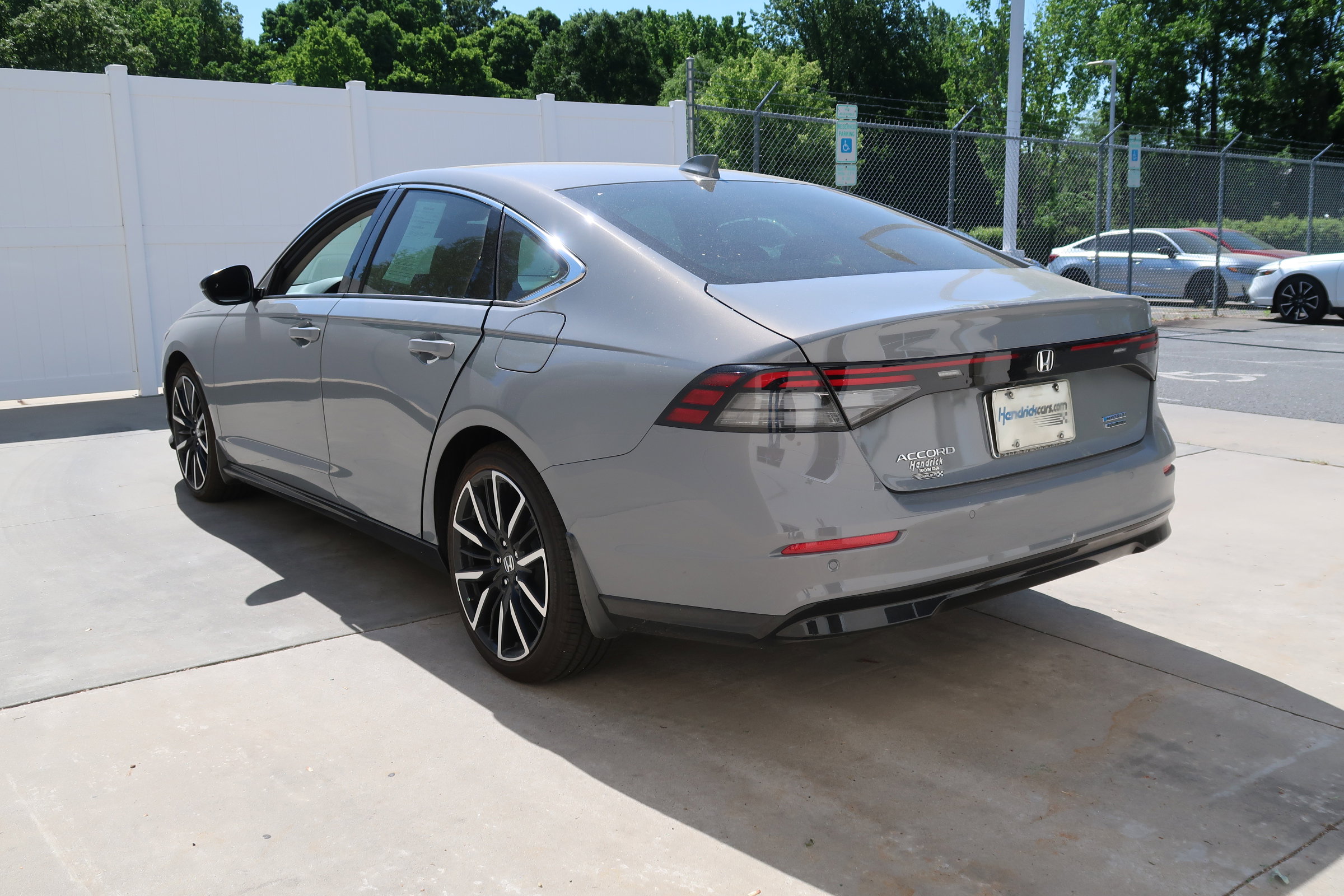 2025 Honda Accord Hybrid Touring photo 3