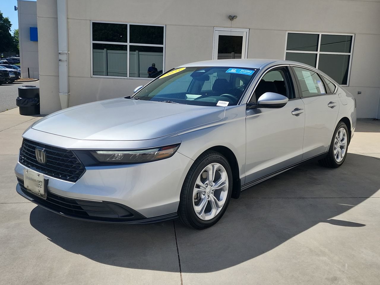 2025 Honda Accord LX photo 4