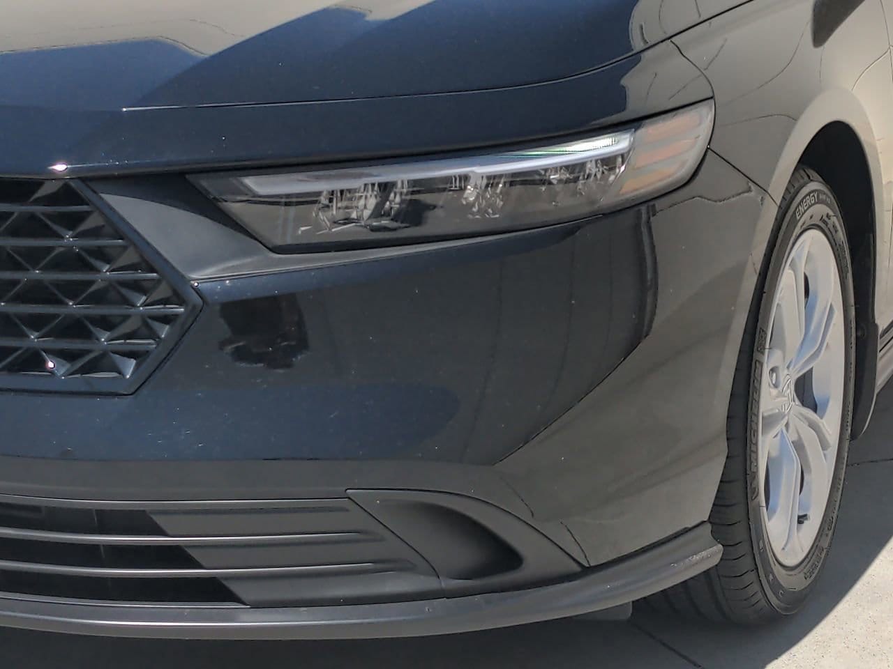 2025 Honda Accord LX photo 5