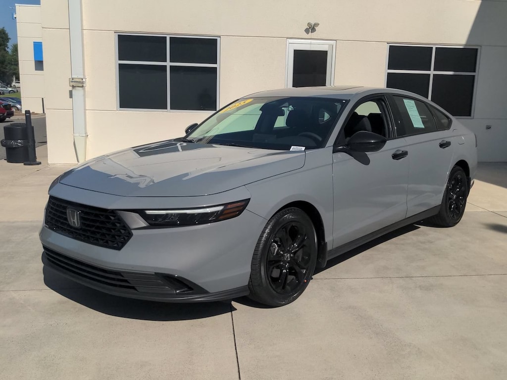 Used 2025 Honda Accord SE Sedan