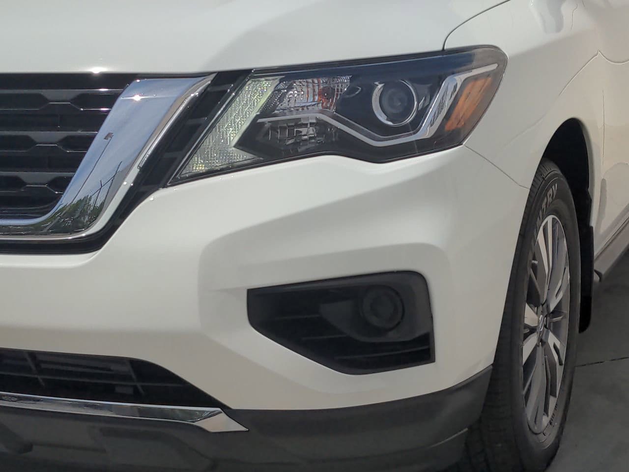 2020 Nissan Pathfinder S photo 5