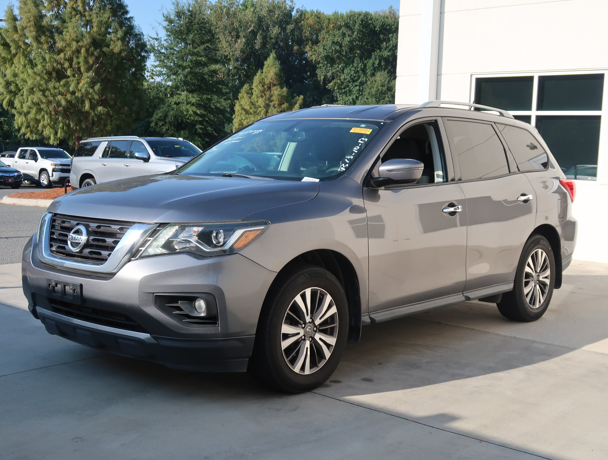 Used 2017 Nissan Pathfinder SV SUV