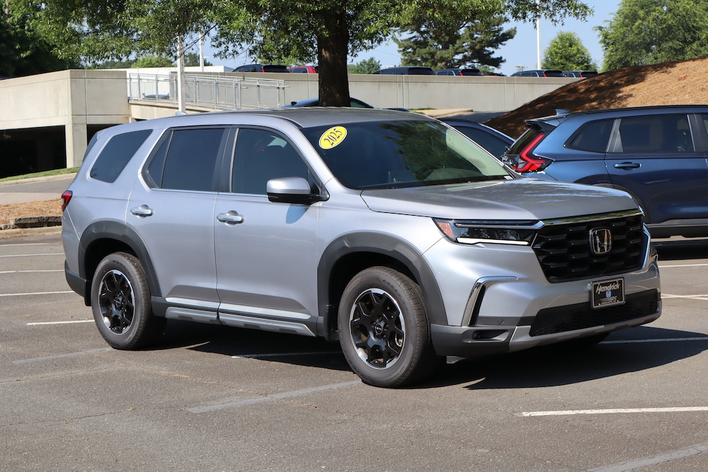 Used 2025 Honda Pilot EX-L+ SUV