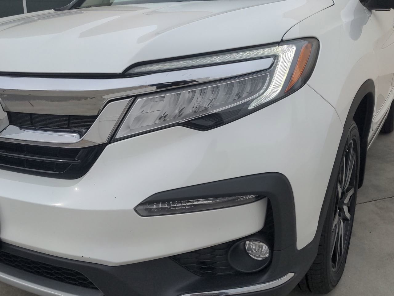 2022 Honda Pilot Touring 7-Passenger photo 5