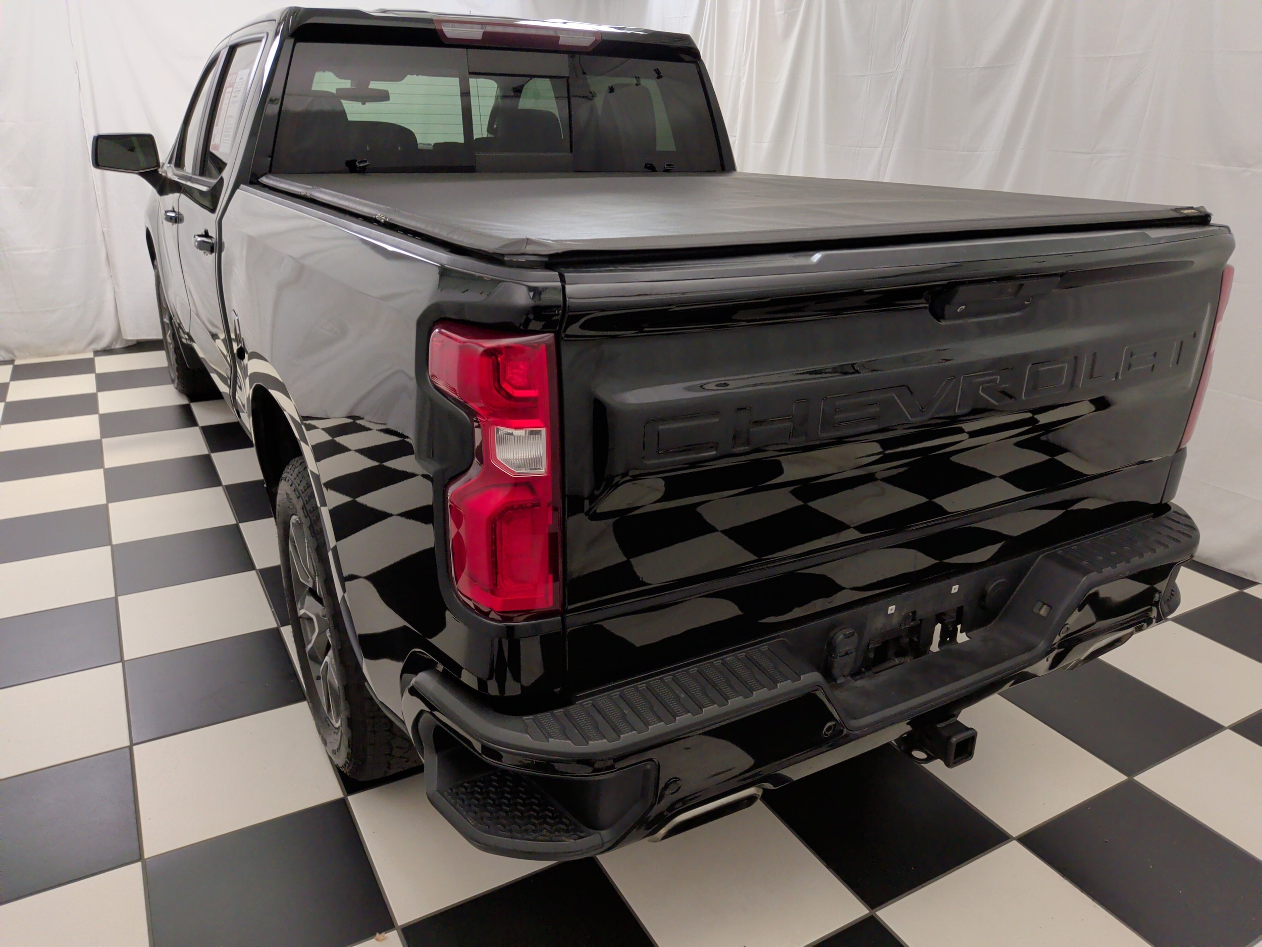 2019 Chevrolet Silverado 1500 RST photo 3