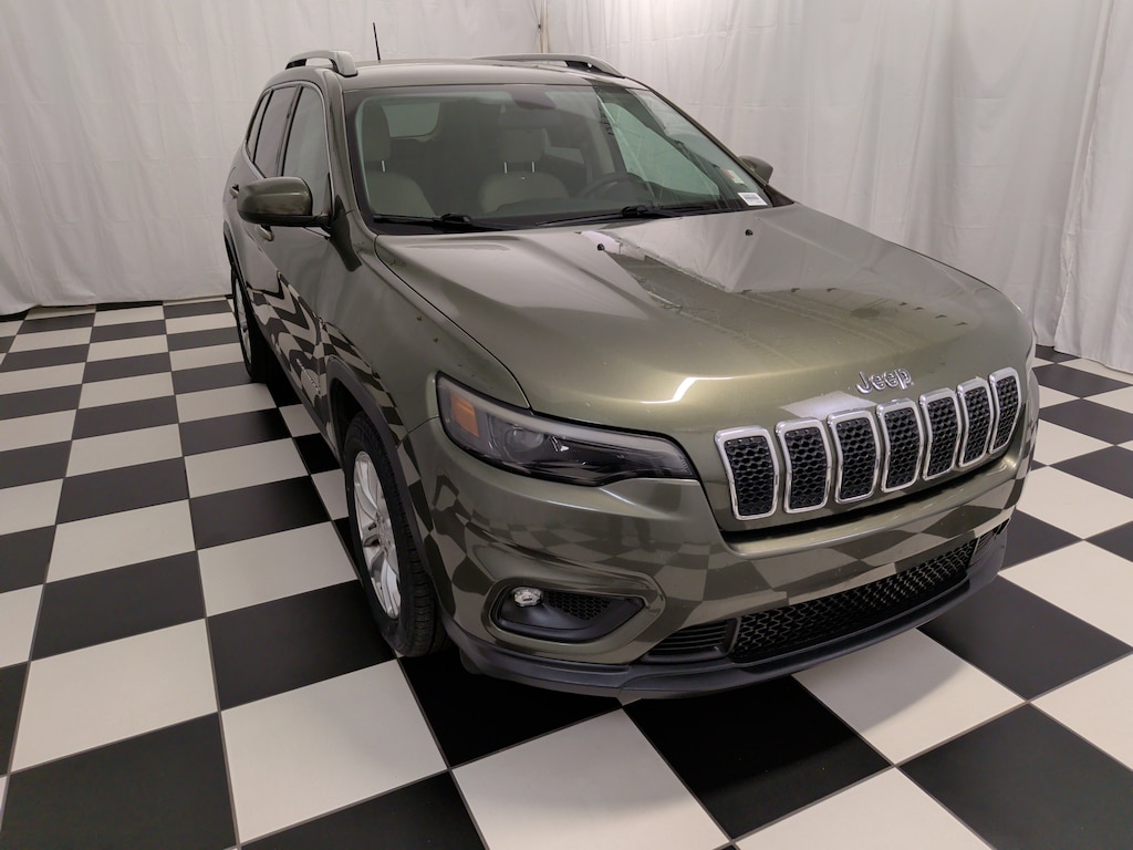 Used 2019 Jeep Cherokee Latitude SUV