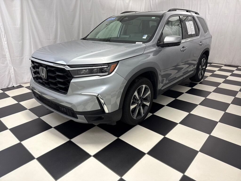 Certified 2025 Honda Pilot Touring SUV