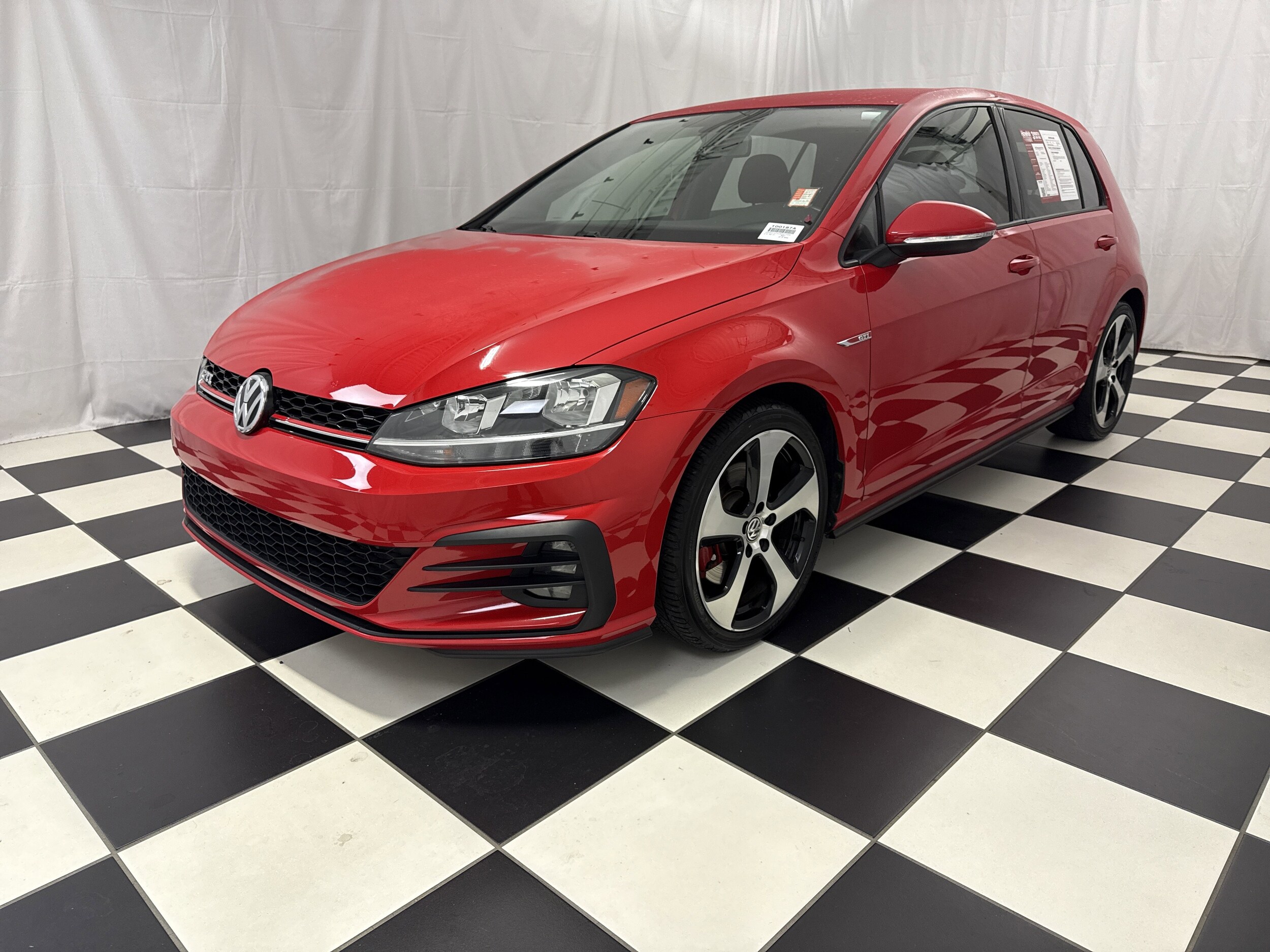 2018 Volkswagen Golf GTI SE photo 3