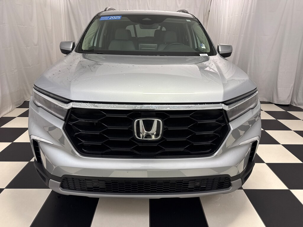 Certified 2025 Honda Pilot Touring SUV