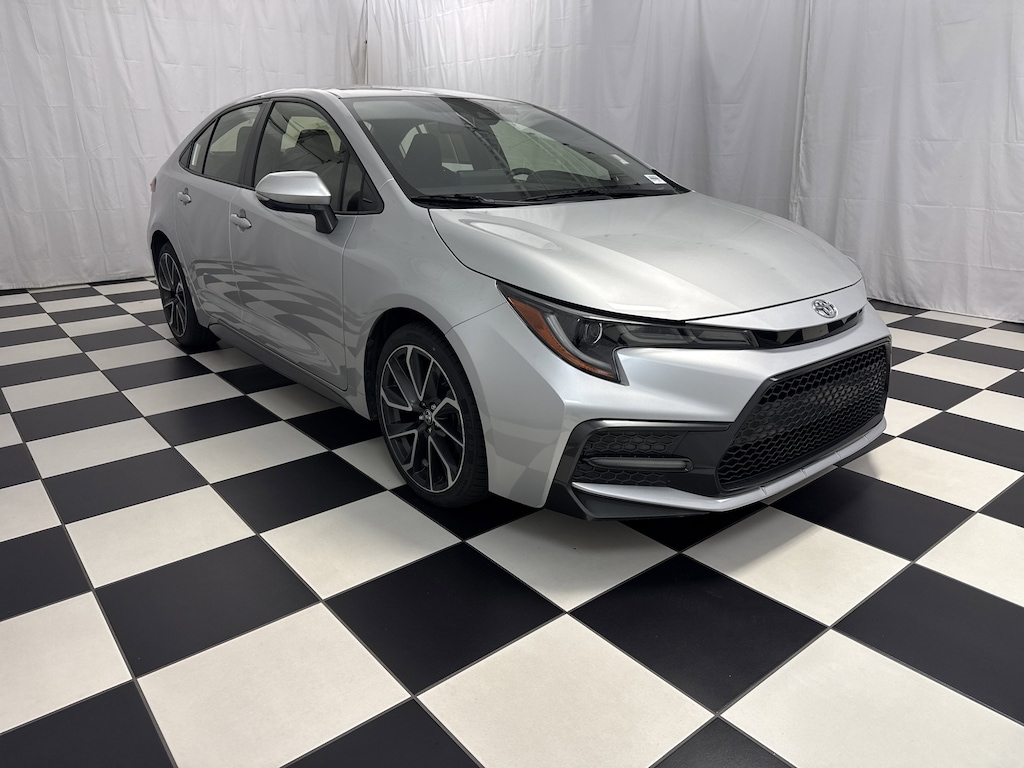Used 2022 Toyota Corolla SE Sedan