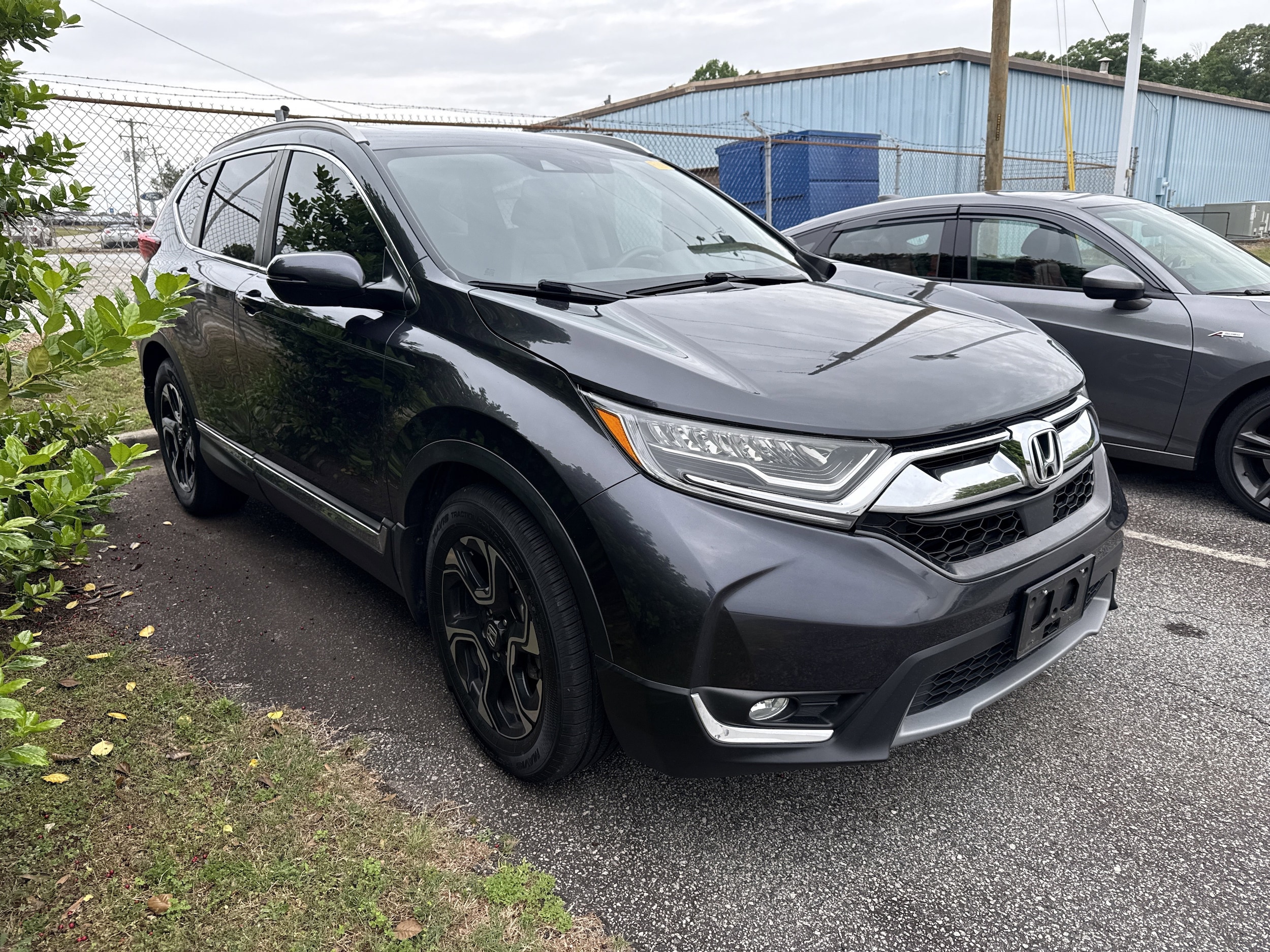 2019 Honda CR-V Touring photo 2
