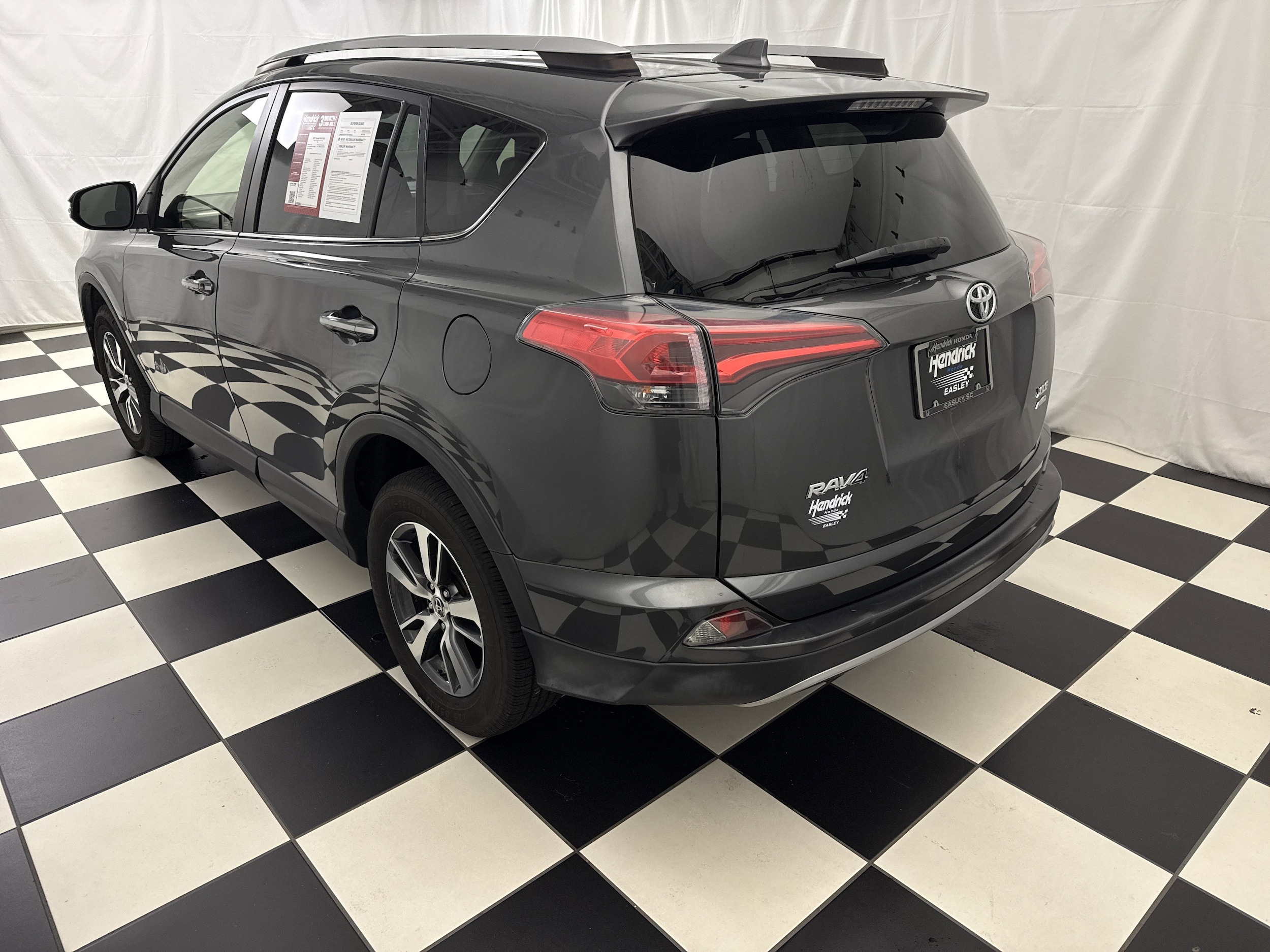 2018 Toyota RAV4 XLE photo 6