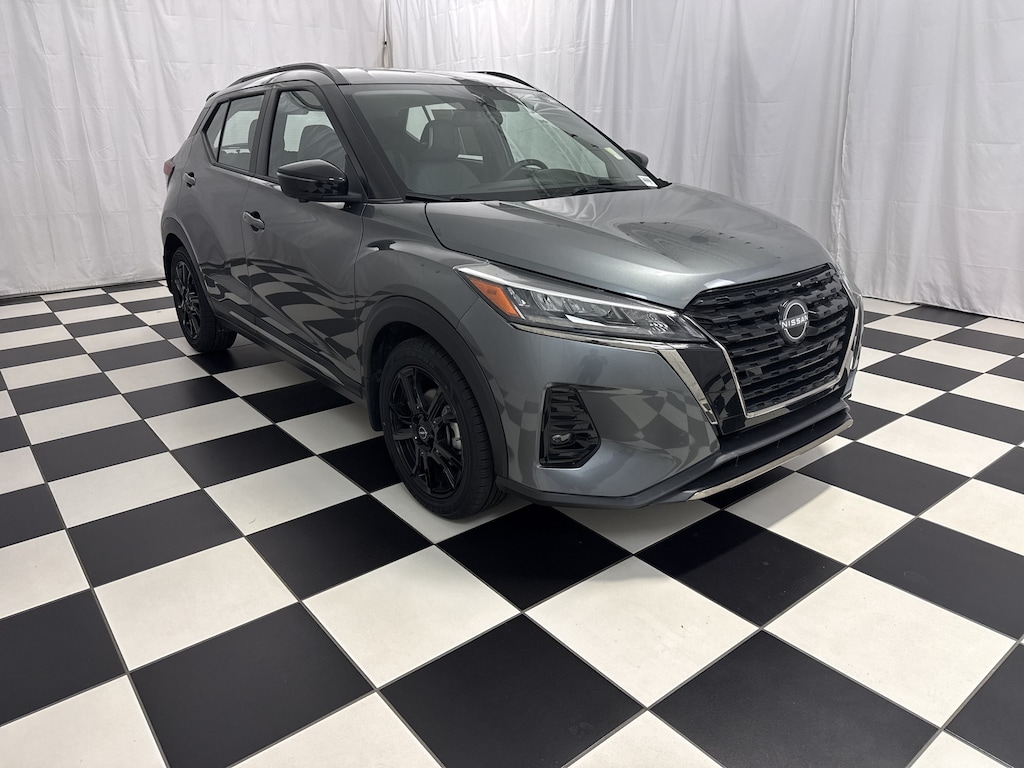 Used 2023 Nissan Kicks SR SUV