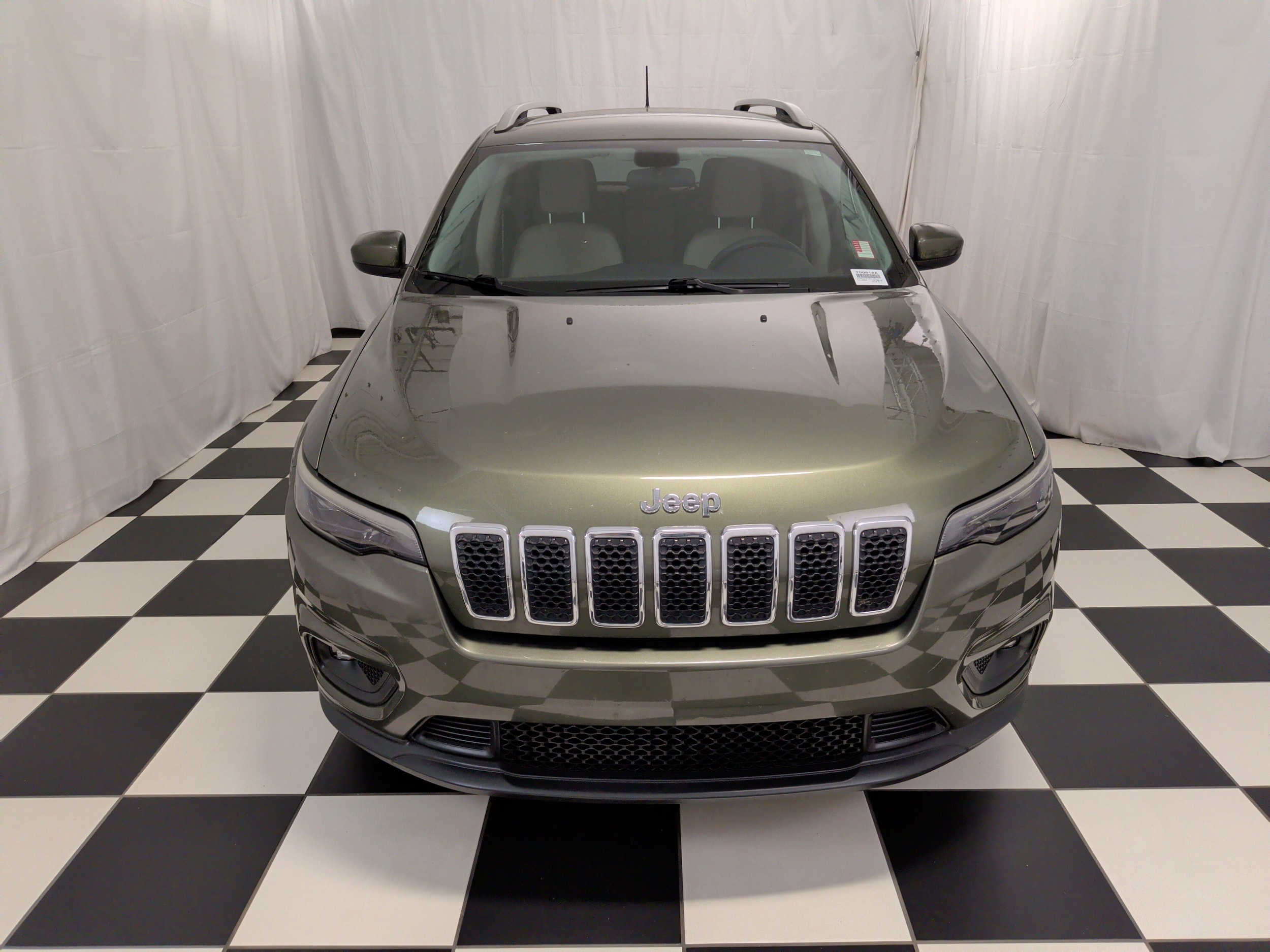 2019 Jeep Cherokee Latitude photo 2