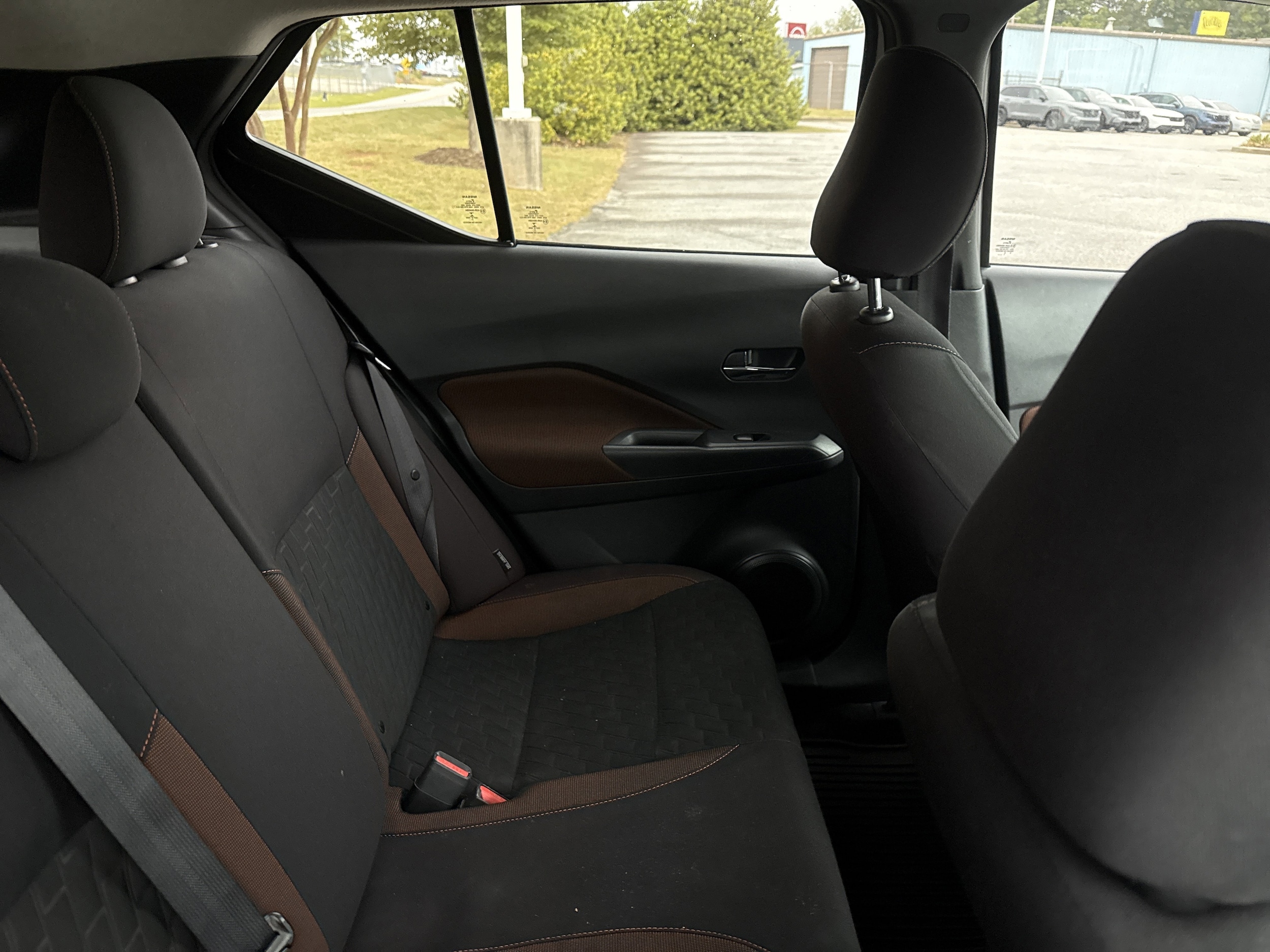 2021 Nissan Kicks SR photo 5