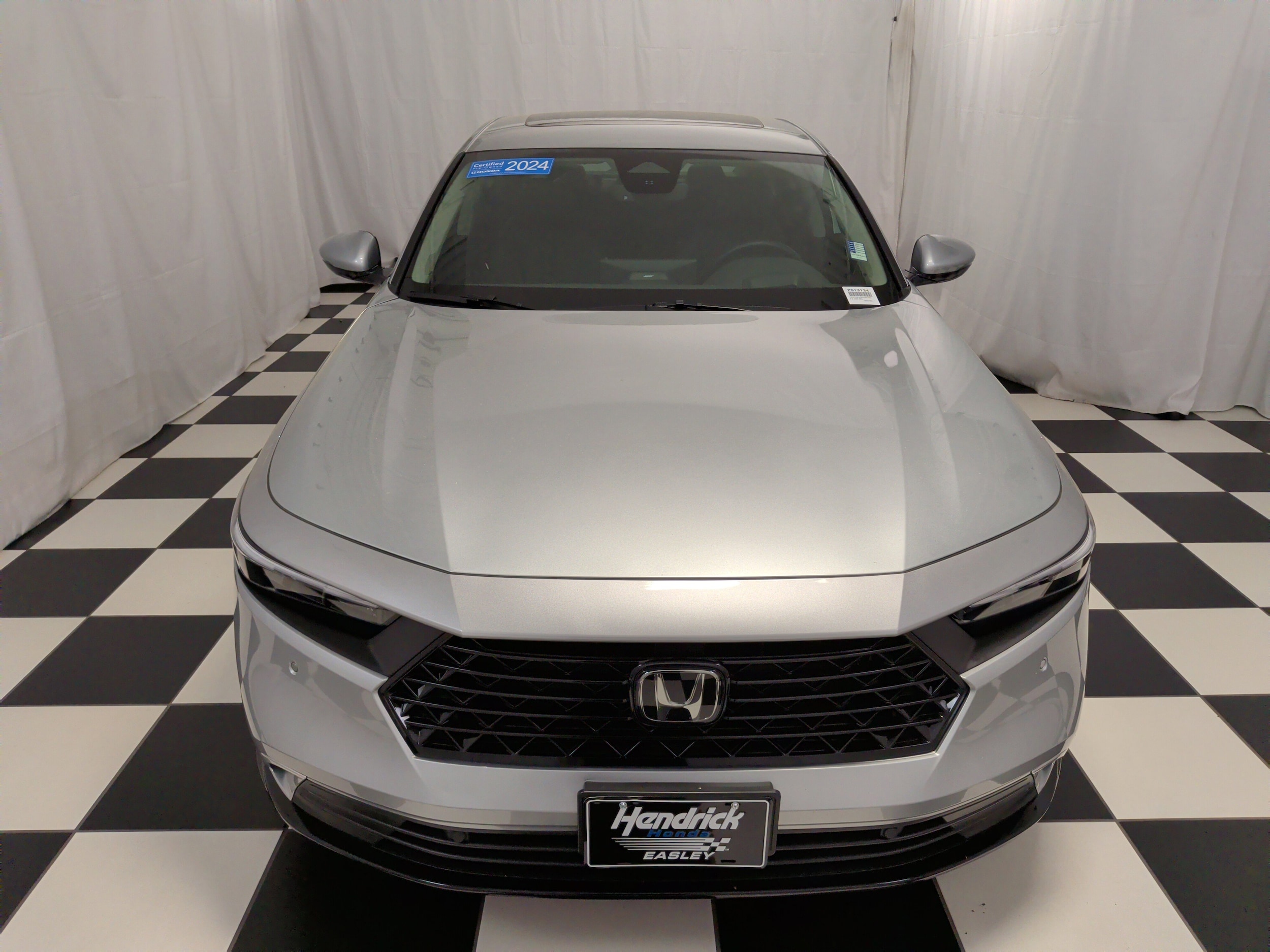 2024 Honda Accord Hybrid Touring photo 2