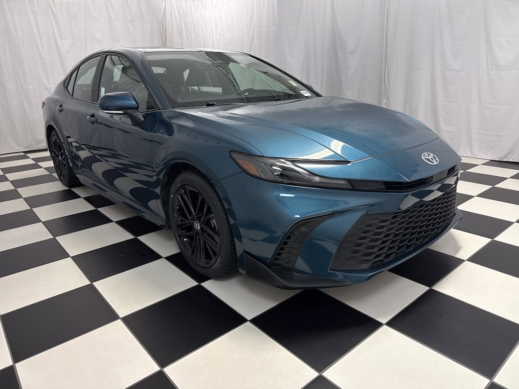 Used 2025 Toyota Camry SE Sedan