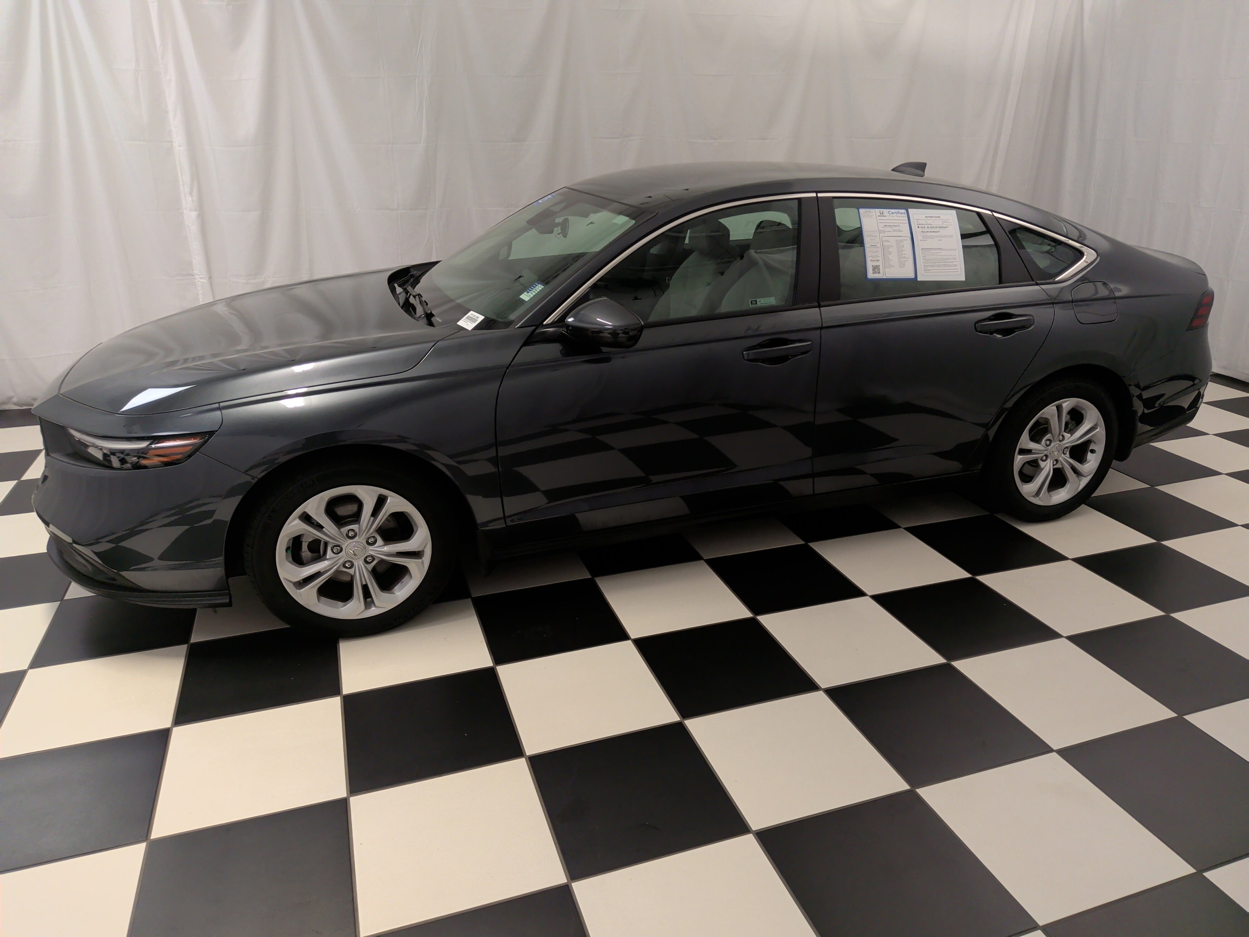 2025 Honda Accord LX photo 6