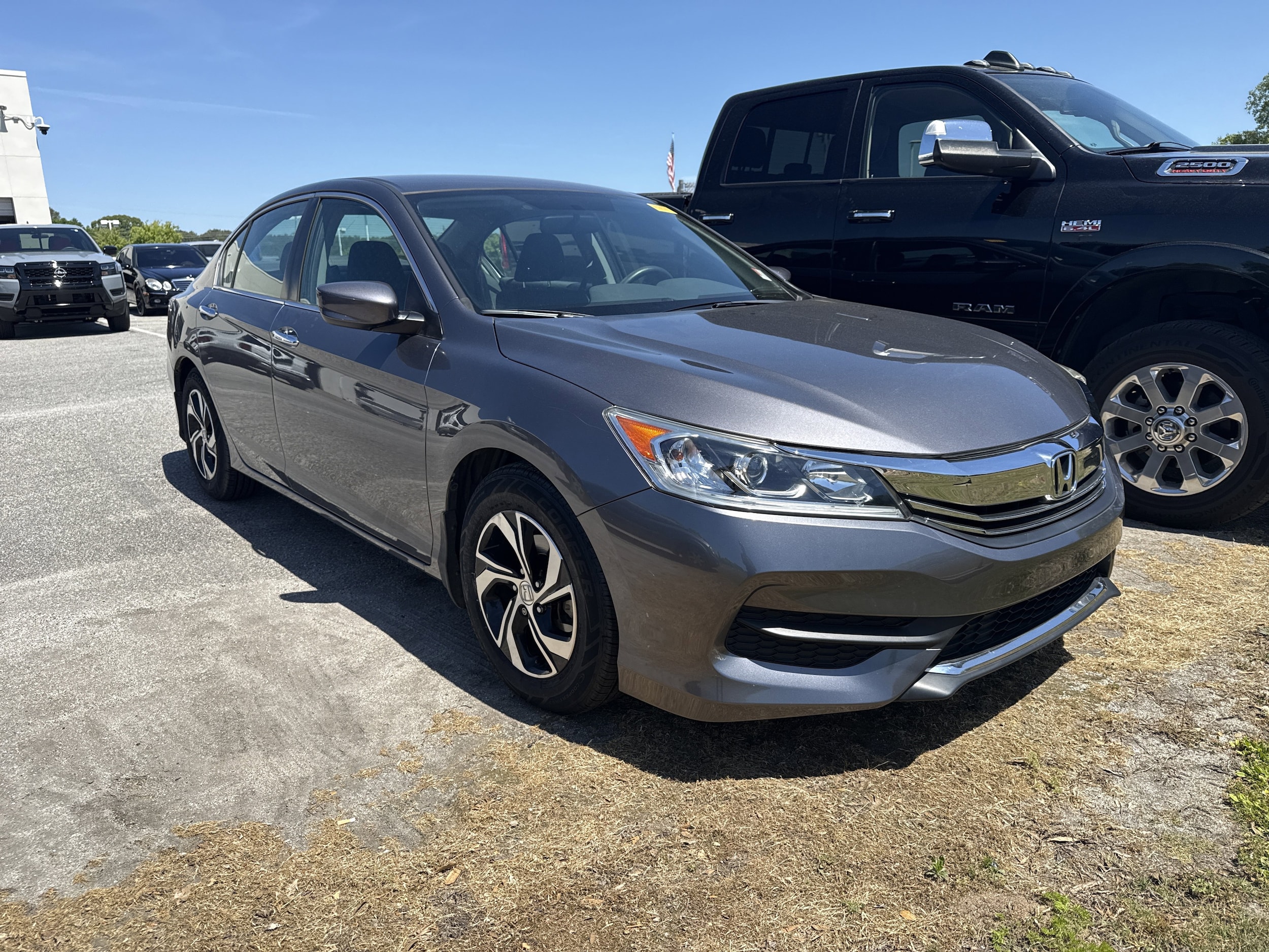 2017 Honda Accord LX photo 2