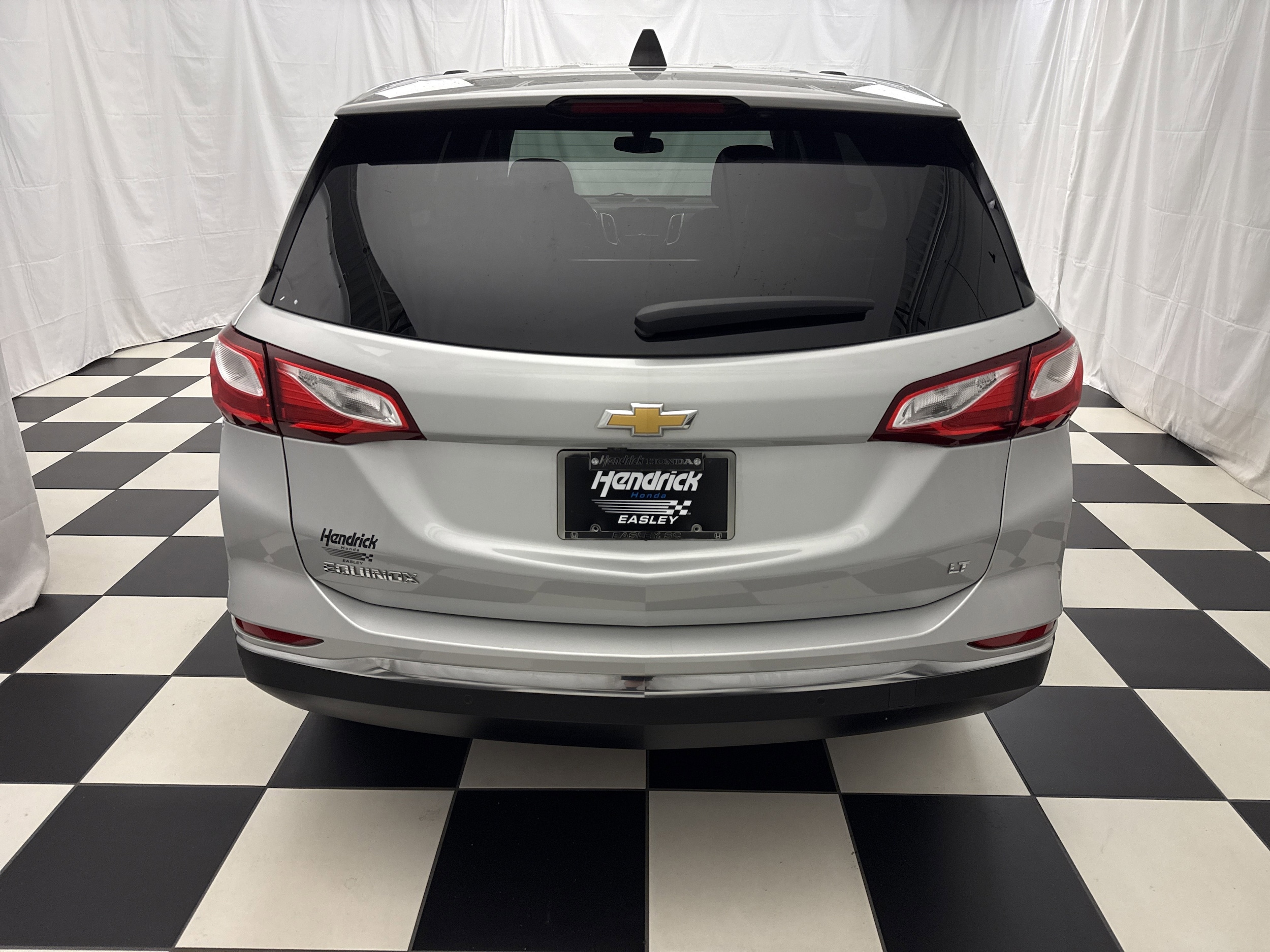 2018 Chevrolet Equinox LT photo 3